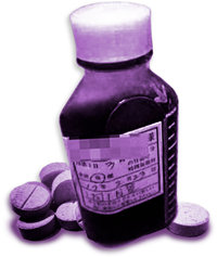 בקבוק של טבליות קודאין – כל ה-opiates (תרופות ההרגעה) מקלים באופן זמני על כאבים אבל הם ממכרים מאוד.